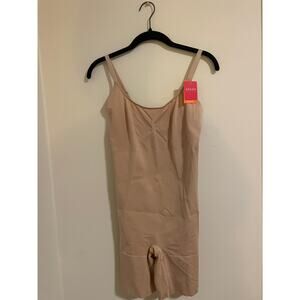 NWT new SPANX Women's Sz 1X OnCore Mid-Thigh Bodysuit Body Shaper Soft Nude 1XL